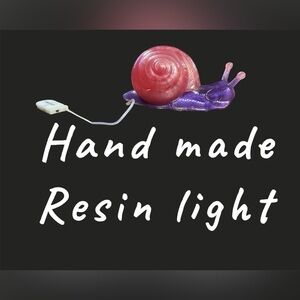 NWT SNAIL RESIN LIGHT NIGHTLIGHT WITH BATTERY PACK IN PINK AND PURPLE GREAT GIFT